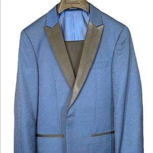 London Fog Tuxedo Suit w Pants